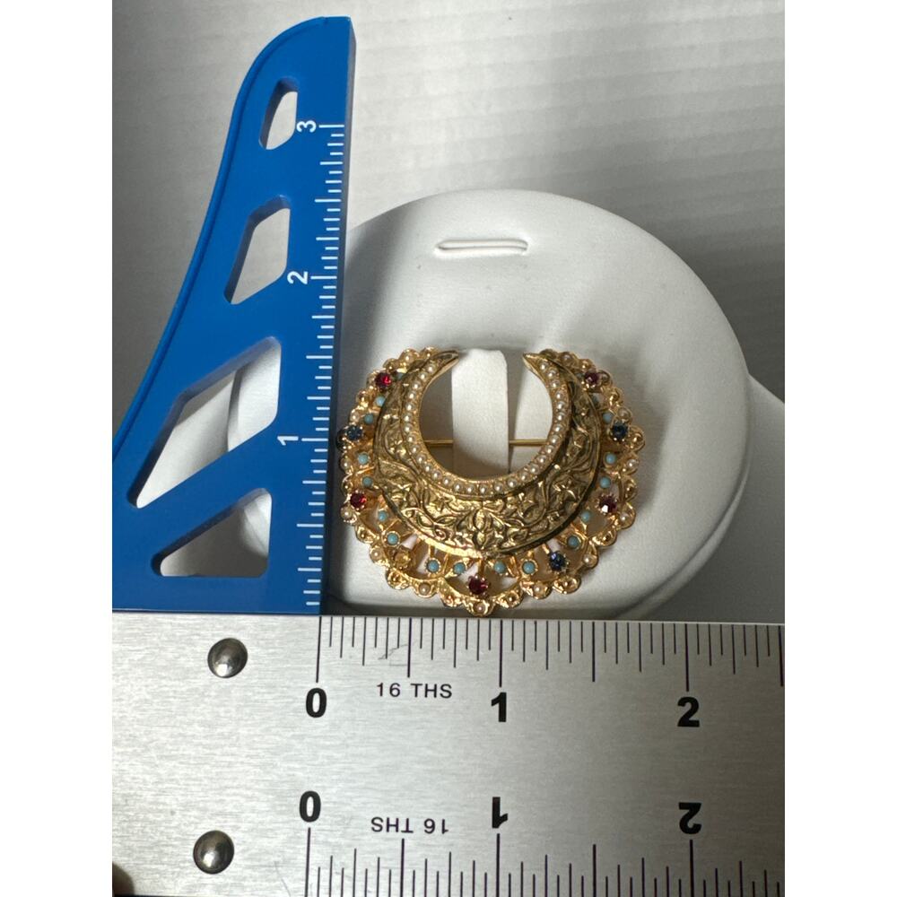 Vintage mid century Crown Brooch & clip on earrings by the Art Jewelry Company - Picture 12 of 13